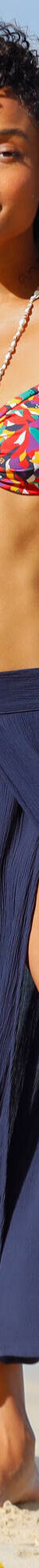 Soutien-gorge de bain drapé imprimé Toboki, avec armatures (multicolore) Soutien-gorge de bain drapé imprimé Toboki, avec armatures (multicolore)